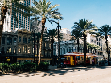 Busy street life in downtown New Orleans