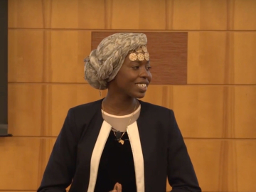 Goodwill ambassador for UNHCR Emtithal Mahmoud delivered a captivating spoken-word performance for the GHN LIVE at Stanford audience on April 10, 2019.