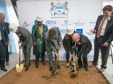 His Excellency the President Lt. Gen. Dr. Seretse Khama Ian Khama of the Republic of Botswana joined the Bristol-Myers Squibb Foundation and the Baylor International Pediatric AIDS Initiative at Texas Children’s Hospital (BIPAI) on Tuesday, February 21 in