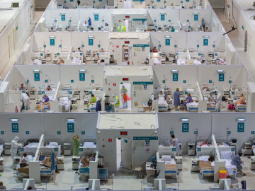 Cubicles housing patients on the arena floor inside a temporary Covid-19 hospital at the Krylatskoye Ice Palace in Moscow, Russia, Nov. 17, 2020. Image: Andrey Rudakov/Bloomberg via Getty