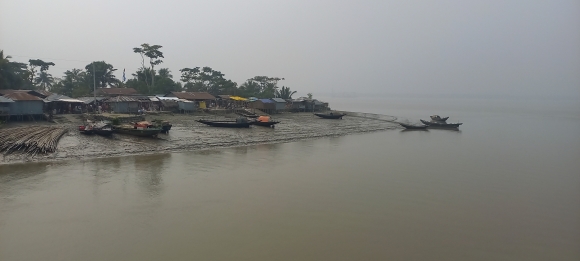 Sundarbans villages like this one in Bangladesh’s Bagerhat district are affected by rising sea levels and more frequent cyclones. Ritwika Mitra, Jan. 1, 2023  