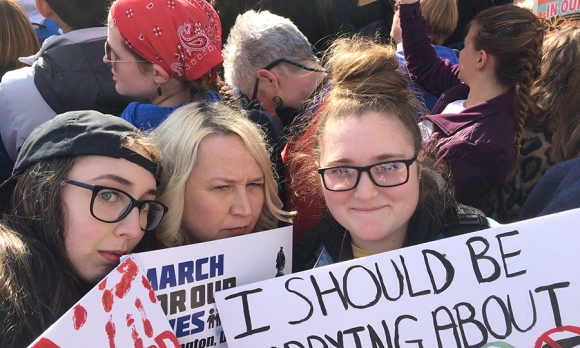 Janet Symoniak (center), her daughter Hannah Raymond (l.) and her friend Haley Moran left West Brookfield, Mass. at 12:30 a.m. Saturday to join the #MarchForOurLives protest in Washington D.C.